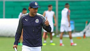 José Saturnino Cardozo en entrenamiento de Chivas