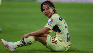 Diego Lainez en partido con América 