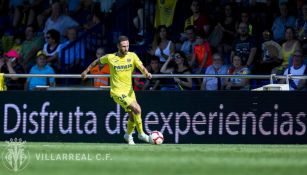 Miguel Layún durante un partido con el Villarreal