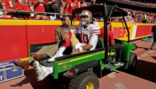 Garoppolo sale lesionado de un juego con los 49ers