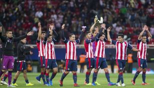 Chivas festeja victoria sobre América 