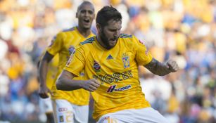 Gignac celebra una anotación ante Querétaro