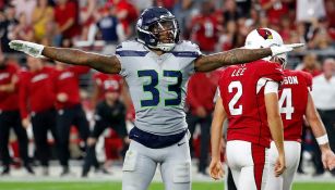 Tedric Thompson celebra un gol de campo errado por Arizona