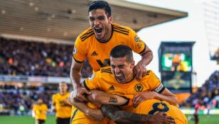 Raúl Jiménez celebra gol contra el Southampton