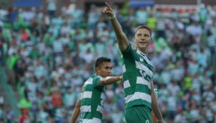 Furch celebra con alegría su gol frente al Atlas