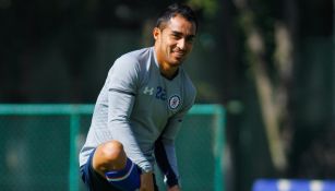 Baca, en un entrenamiento con Cruz Azul