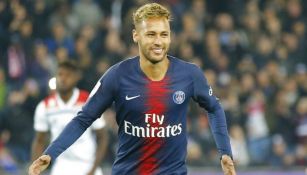 Neymar, durante un juego con el PSG