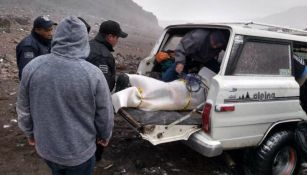 Personal de rescate trabaja en el Pico de Orizaba