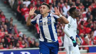 Héctor Herrera celebra una anotación con el Porto