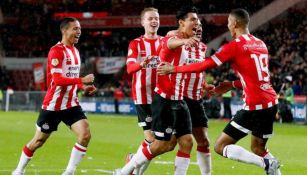 Guti celebra anotación con el PSV