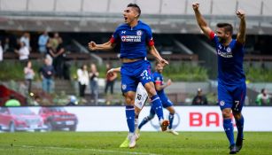 Cruz Azul celebra su anotación frente a Lobos BUAP