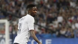 Ousmane Dembelé durante un partido con Francia