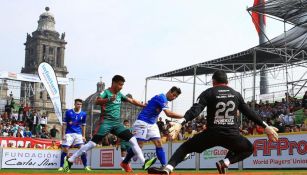 México jugando ante la selección de Italia 