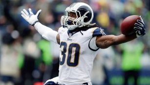 Todd Gurley celebra una anotación con los Rams