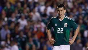 Hirving Lozano, en lamento durante un juego con el Tri