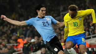 Cavani y Neymar, durante el encuentro entre Uruguay y Brasil