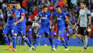 Cruz Azul en lamento durante un encuentro ante Pachuca