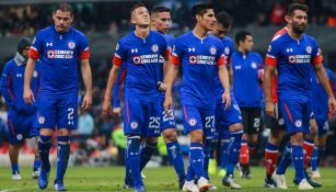 Jugadores de Cruz Azul se lamentan durante el Apertura 2018
