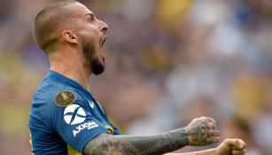 Benedetto celebra un gol con Boca