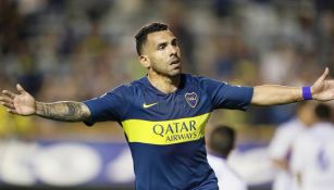 Tévez, celebra una anotación con Boca Juniors