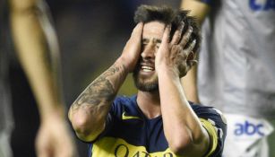 Pablo Pérez se lamenta en un juego de Boca Juniors