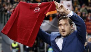 Francesco Totti durante su homenaje de ingreso al Salón de la Fama