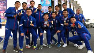 Cruz Azul Sub 15 en las instalaciones del Azteca