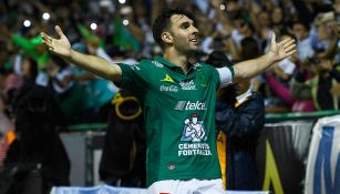 Boselli festejando un gol con León 