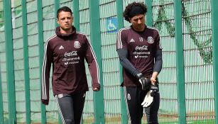 Chicharito y Ochoa, previo a una sesión con el Tricolor