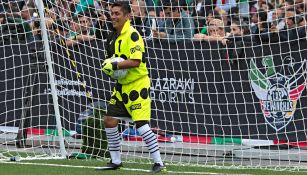 Jorge Campos, durante el juego de Leyendas: 'Las Revanchas'