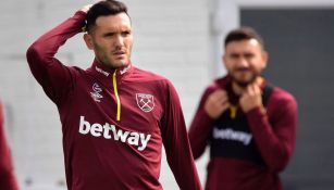 Lucas Pérez, durante un entrenamiento con el West Ham