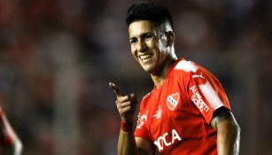 Maxi Meza, durante un encuentro con Independiente 