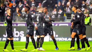 Frankfurt celebrando el primer gol ante el Leverkusen 