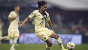 Diego Lainez durante un partido del América