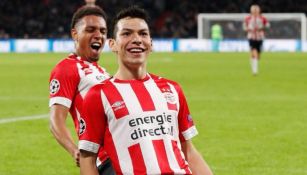 Lozano festeja gol con el PSV