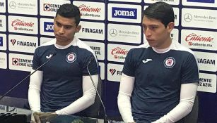 Orbelín Pineda y Alexis Gutiérrez en conferencia de prensa