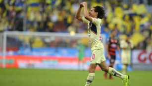 Lainez festeja gol en el Azteca