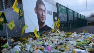 Aficionados rinden homenaje a Emiliano Sala