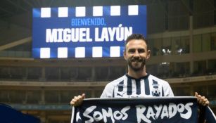 Miguel Layún durante su presentación con Rayados