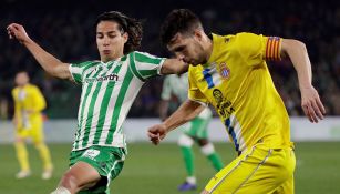 Diego Lainez en un partido del Betis