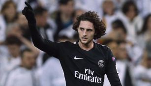 Rabiot celebra una anotación con el PSG