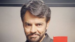 Eugenio Derbez posa para una foto