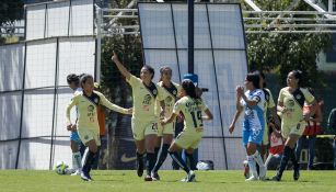 América Femenil celebra su anotación frente a Pachuca