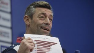 Pedro Caixinha durante su polémica conferencia de prensa