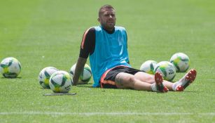 Ménez, durante un entrenamiento en Coapa