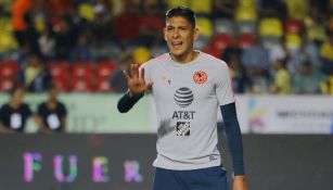  Edson Álvarez previo a disputar un juego con América