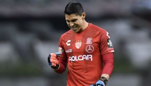 Hugo González durante un partido contra el América 