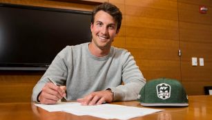 Trevor Siemian firma con los Jets de Nueva York