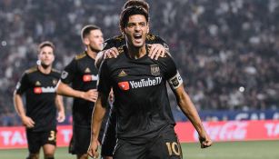 Carlos Vela festeja gol con LAFC