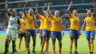 Tigres Femenil celebra su victoria ante las Rayadas 